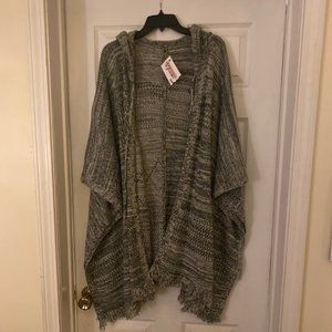 NWT Gorgeous Knit Poncho